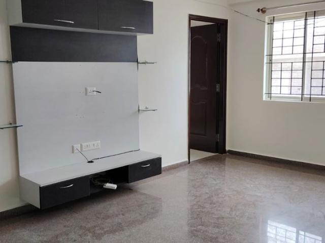 Resale | 3 BHK + 1500 Sq.Ft. Apartment in Vs Raintree