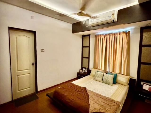 Resale | 3 BHK 1600 Sq.Ft. Apartment in Baner