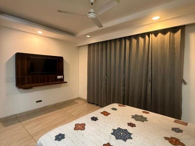 Resale | 3 BHK 300 Sq.Ft. Apartment in Puri Vip Floors