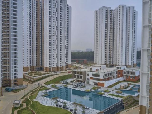 Resale | 3 BHK + Extra Room 1800 Sq.Ft. Apartment in Kollur