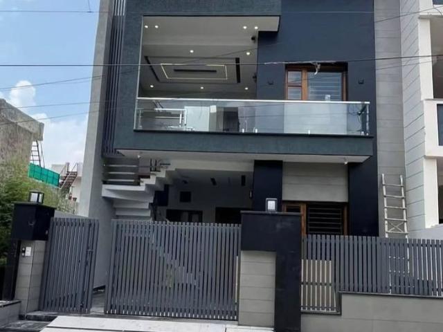 Resale | 3 BHK + Study Room 600 Sq.Yd. Villa in Kaggalipura