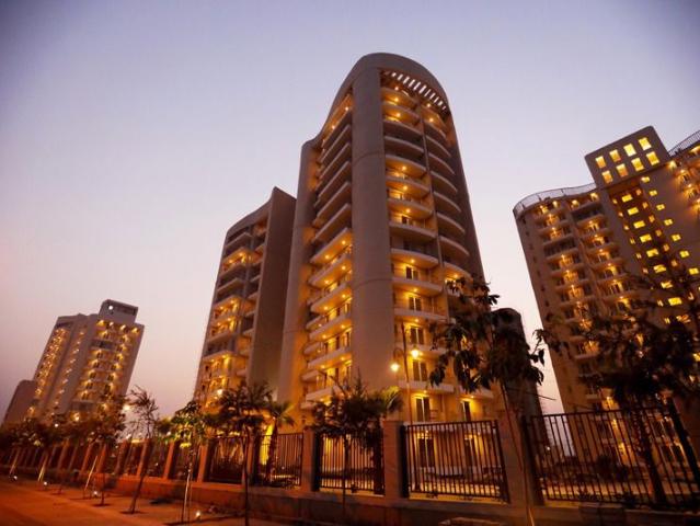 Resale | 3 BHK + Pooja Room 1572 Sq.Ft. Apartment in Sector 80