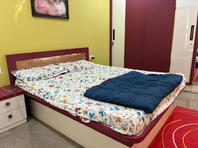 Resale | 3 BHK + Pooja Room,Servant Room 1599 Sq.Ft. Apartment in Venkatesh Skydale