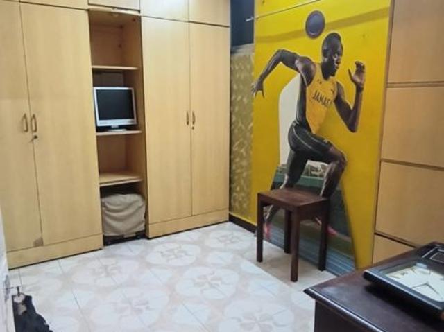 Resale | 1.5 BHK 50000 Sq.Ft. Apartment in Sindh Chambers