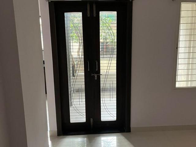Resale | 2 BHK 1000 Sq.Ft. Apartment in Nalanda Apartment