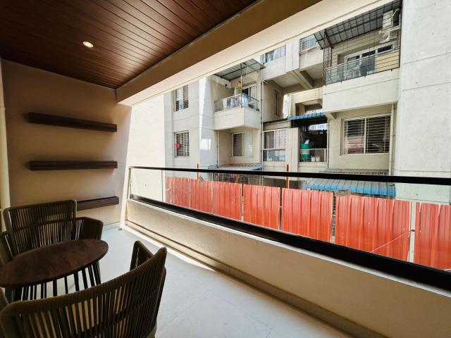 Resale | 2 BHK 1150 Sq.Ft. Apartment in Sun City