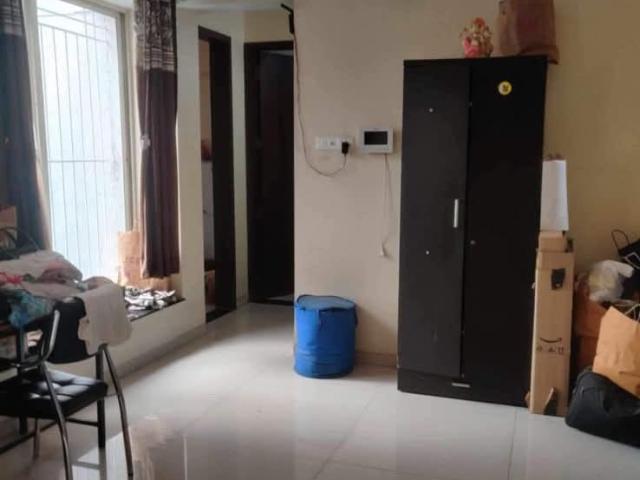 Resale | 2 BHK 900 Sq.Ft. Apartment in Sai Innovision 7 Avenues
