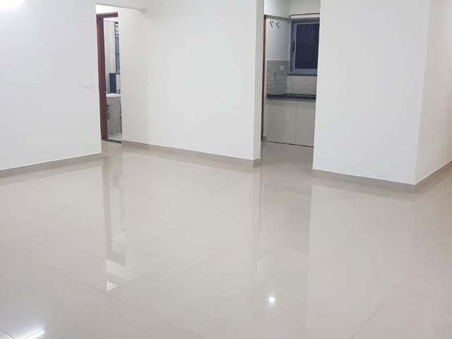Resale | 2 BHK + Pooja Room 750 Sq.Ft. Apartment in Amanora Gold Towers