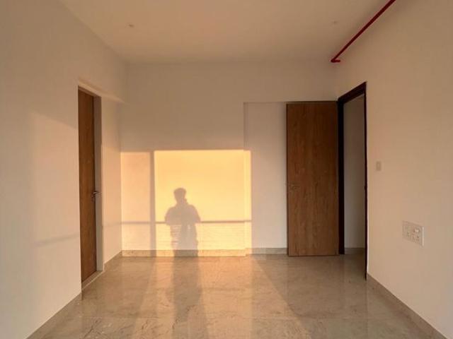 Resale | 2 BHK + Pooja Room 760 Sq.Ft. Apartment in Rustomjee Summit