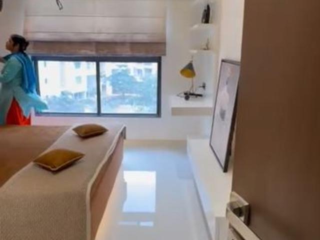 Resale | 2 BHK + Pooja Room 900 Sq.Ft. Apartment in Regency Astra