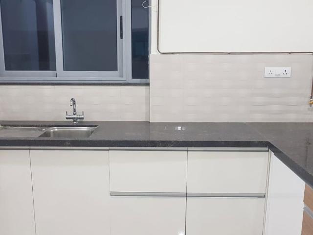 Resale | 2 BHK + Pooja Room 920 Sq.Ft. Apartment in Amanora Gold Towers