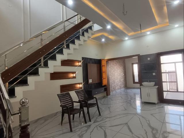 Resale | 2 BHK + Pooja Room 1200 Sq.Ft. Apartment in Sector 49
