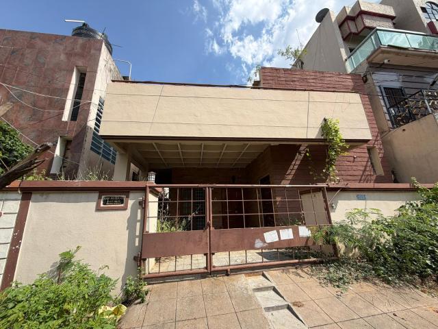 Resale | 2 BHK + Pooja Room 220 Sq.Yd. Independent House in Karkhana