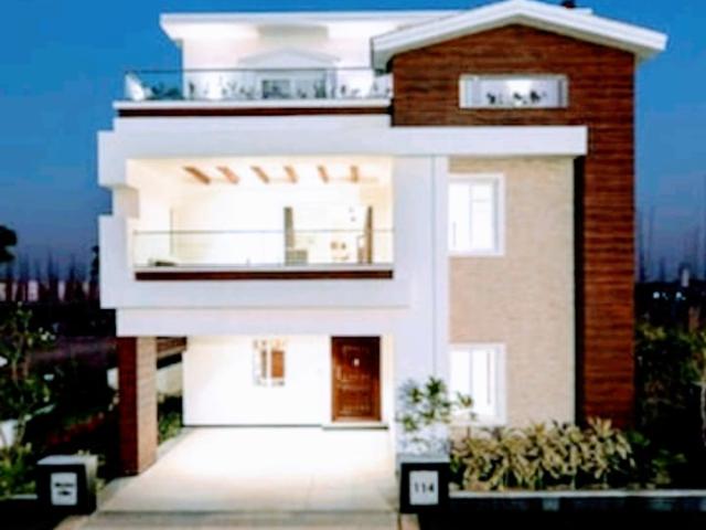 Resale | 4 BHK 1200 Sq.Ft. Villa in Golden Villa Deepa