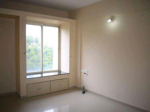 Resale | 4 BHK 2200 Sq.Ft. Apartment in Raheja Gardens