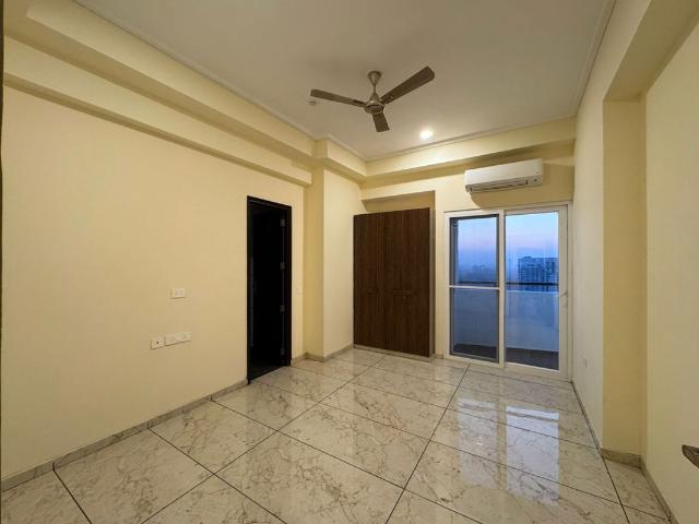 Resale | 4 BHK + 3300 Sq.Ft. Apartment in Dasnac Burj
