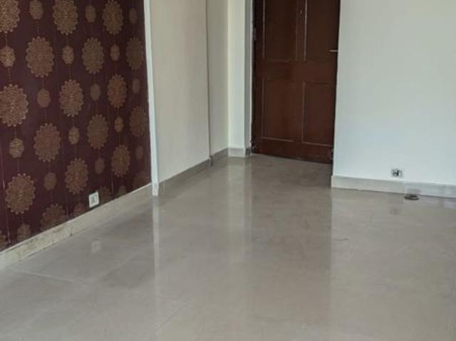 Resale | 4 BHK + Extra Room 300 Sq.Yd. Apartment in BPTP Park Elite Floors