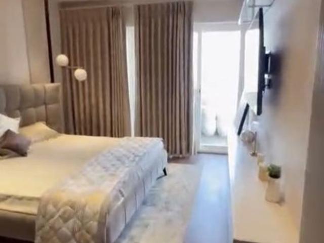 Resale | 5 BHK + Servant Room,Extra Room,Store Room 5570 Sq.Ft. Penthouse in Sector 82