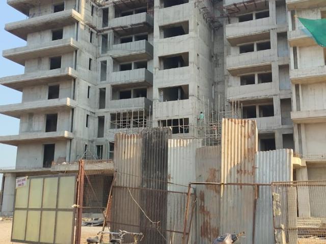 Resale | 5 BHK + Pooja Room 4300 Sq.Ft. Apartment in Sector 82