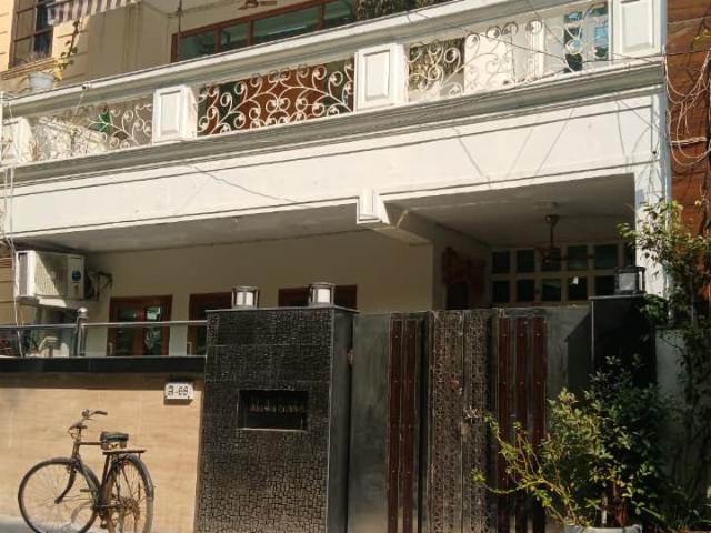 Resale | 5 BHK + Pooja Room 112 Sq.Mt. Independent House in Rail Vihar Sector 30