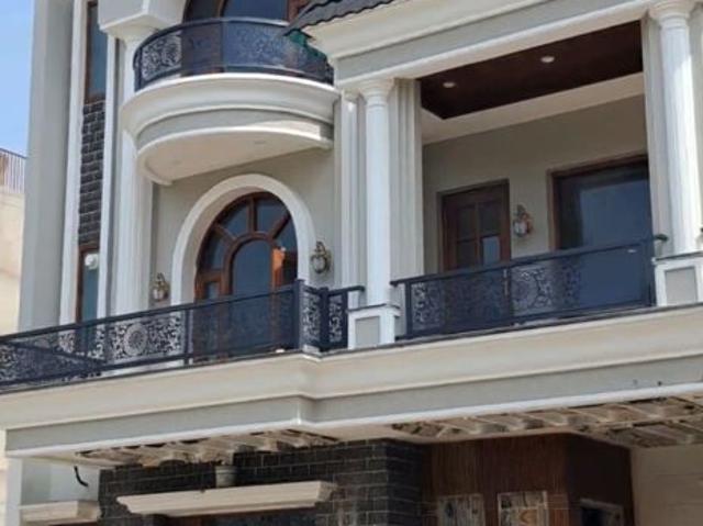 Resale | 6+ BHK + Study Room 300 Sq.Yd. Villa in Omaxe New Chandigarh