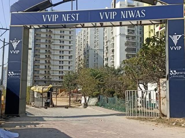 Resale | 6+ BHK + Pooja Room 151 Sq.Yd. Villa in VVIP Assets