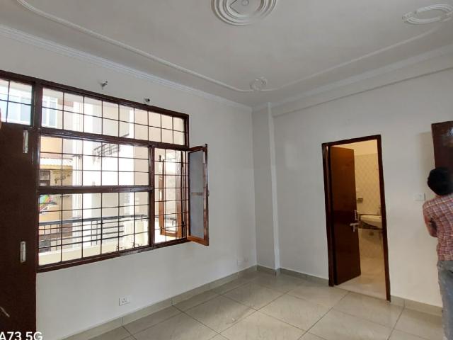 Resale | 6 BHK + Pooja Room 1800 Sq.Ft. Villa in 8 Marla House