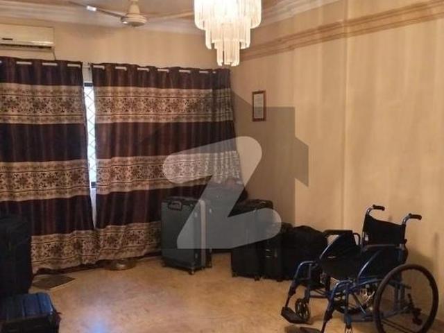 Reserve A Centrally Located Flat In Clifton Block 5