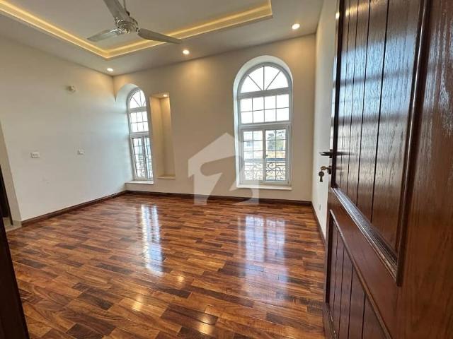 Reserve A Centrally Located House In G 10/3 For Sale