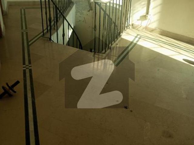 Reserve A Centrally Located House In Gulberg