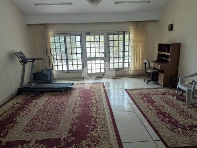 Reserve A Centrally Located House In Gulshan e Iqbal Block 7
