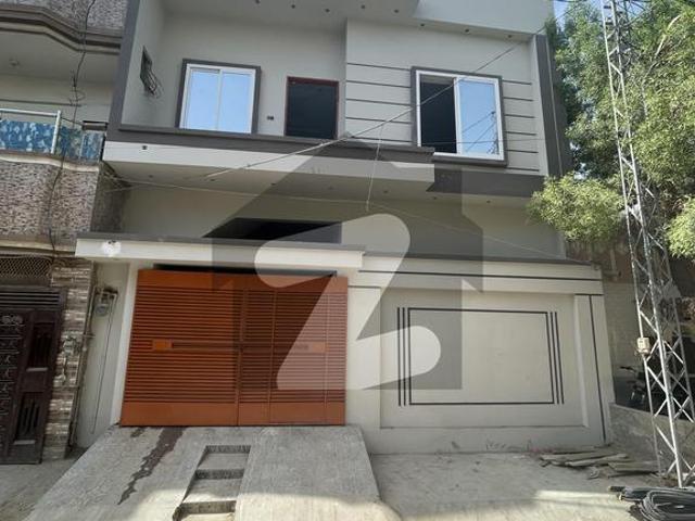 Reserve A Centrally Located House In Qasimabad