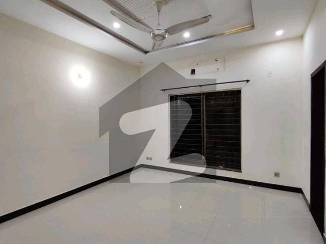 Reserve A Centrally Located House Of 3 Marla In Al Kabir Town