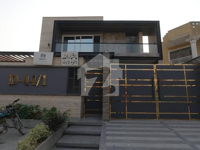 Reserve A Centrally Located Prime Location House Of 500 Square Yards In Gulshan E Iqbal Block 7