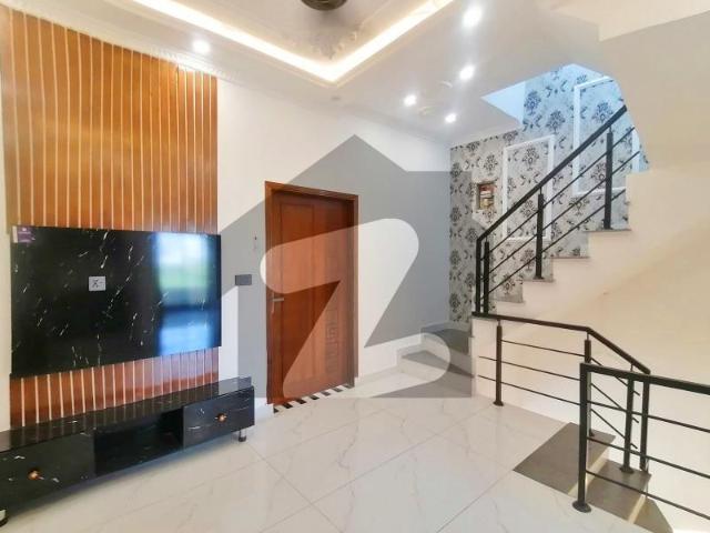 Reserve A Prime Location House Now In Central Park Block C