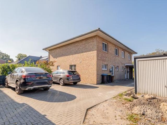 RESERVIERT Moderne Doppelhaushälfte mit Garten in ruhiger Lage – Komfortables Wohnen auf ca. 125 m²