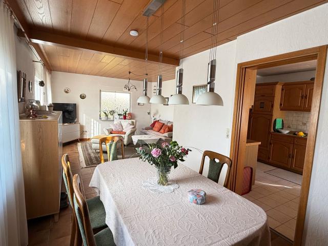 VERKAUFT Charmantes Einfamilienhaus mit Garten und Potenzial zum Wachsen in Singen Südstadt