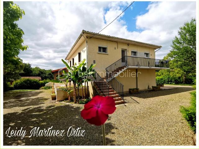 Résidence, 350m², 12 logements, terrain 1500m², au calme