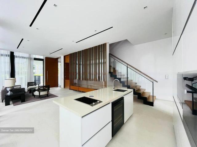 Residence 8 D10, Semi