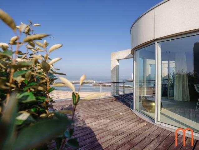 Résidence Commodore Penthouse luxueux avec 3 chambres à.