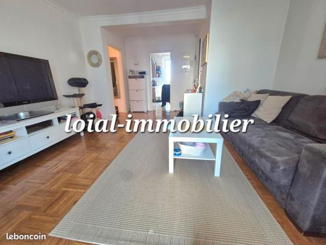 Résidence calme et apprécier Avec sa vue magnifique cette appartement vous ravira Lumineux et spacieux Proche gare et commodités double vitrage balcon