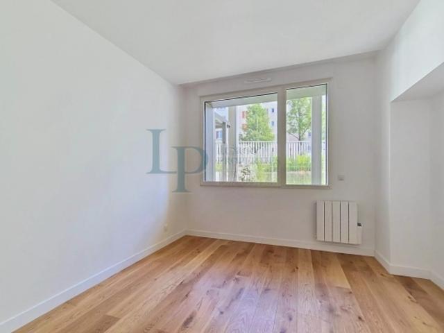 RÉSIDENCE CARRÉ DES ARTS · ISSY LES MOULINEAUX – Appartement de 3 pièces d'exception