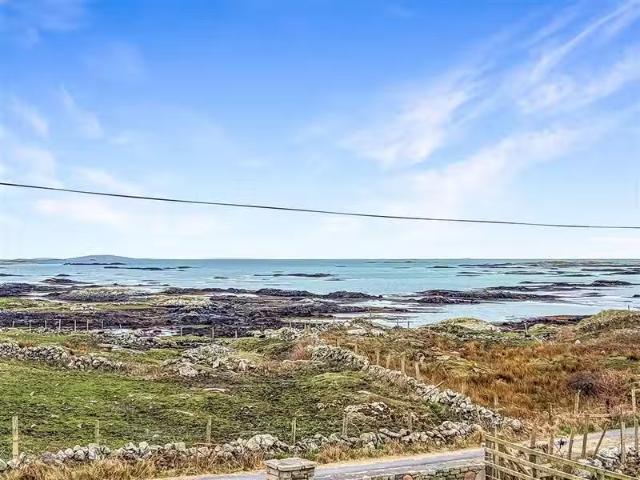 Residence at Bunowen Beg, Ballyconneely, Galway, H71 ER80