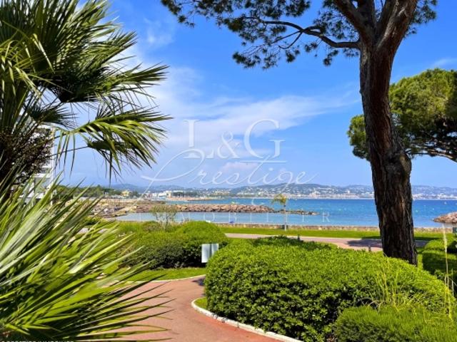 À Vendre Appartement Mandelieu La Napoule avec Vue Mer et Piscine, 2P, 31.65m²