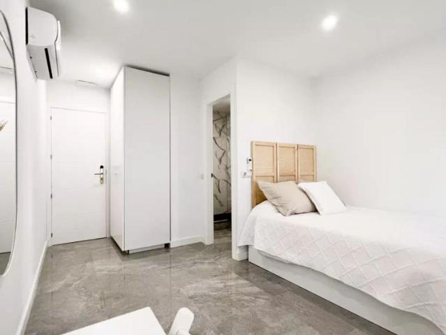 Residence for rent in Sol, Madrid