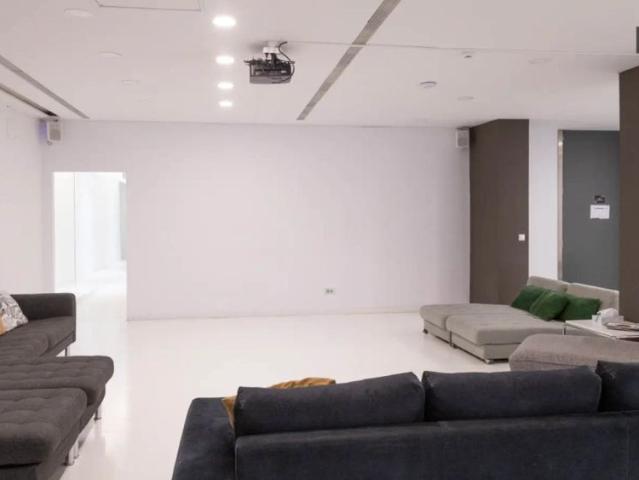 Residence for rent in Salamanca, Madrid, bills included