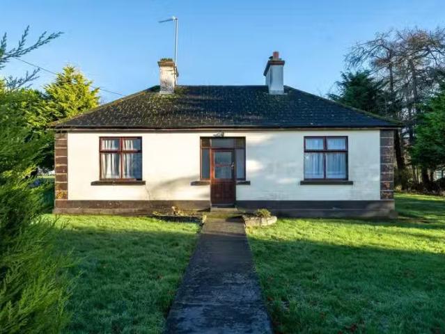 Residence On C. 4.18 Acres, Torpan More, Ballyforan, Co. Rosco.