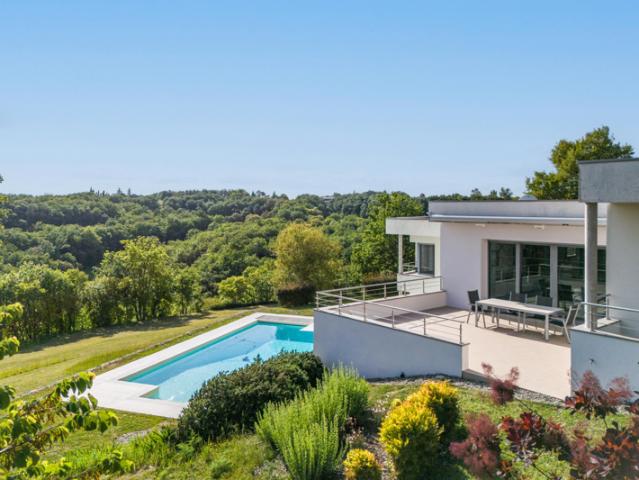 Résidence moderniste exceptionnelle avec piscine chauffée, t