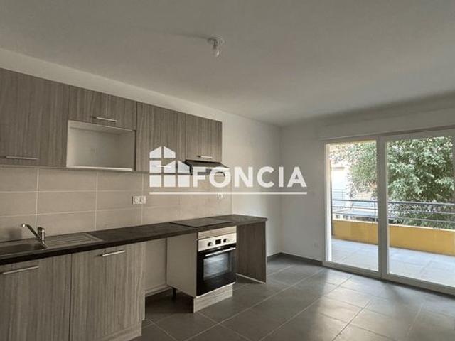 Residence neuve couleur lavande 5mn à pied du centre historique,appartement T3 de 61 m2 avec deuc x chambres,pièce à vivre,sdb,balcon,place de