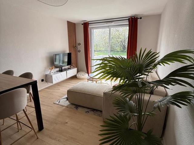 Résidence sécurisée avec piscine